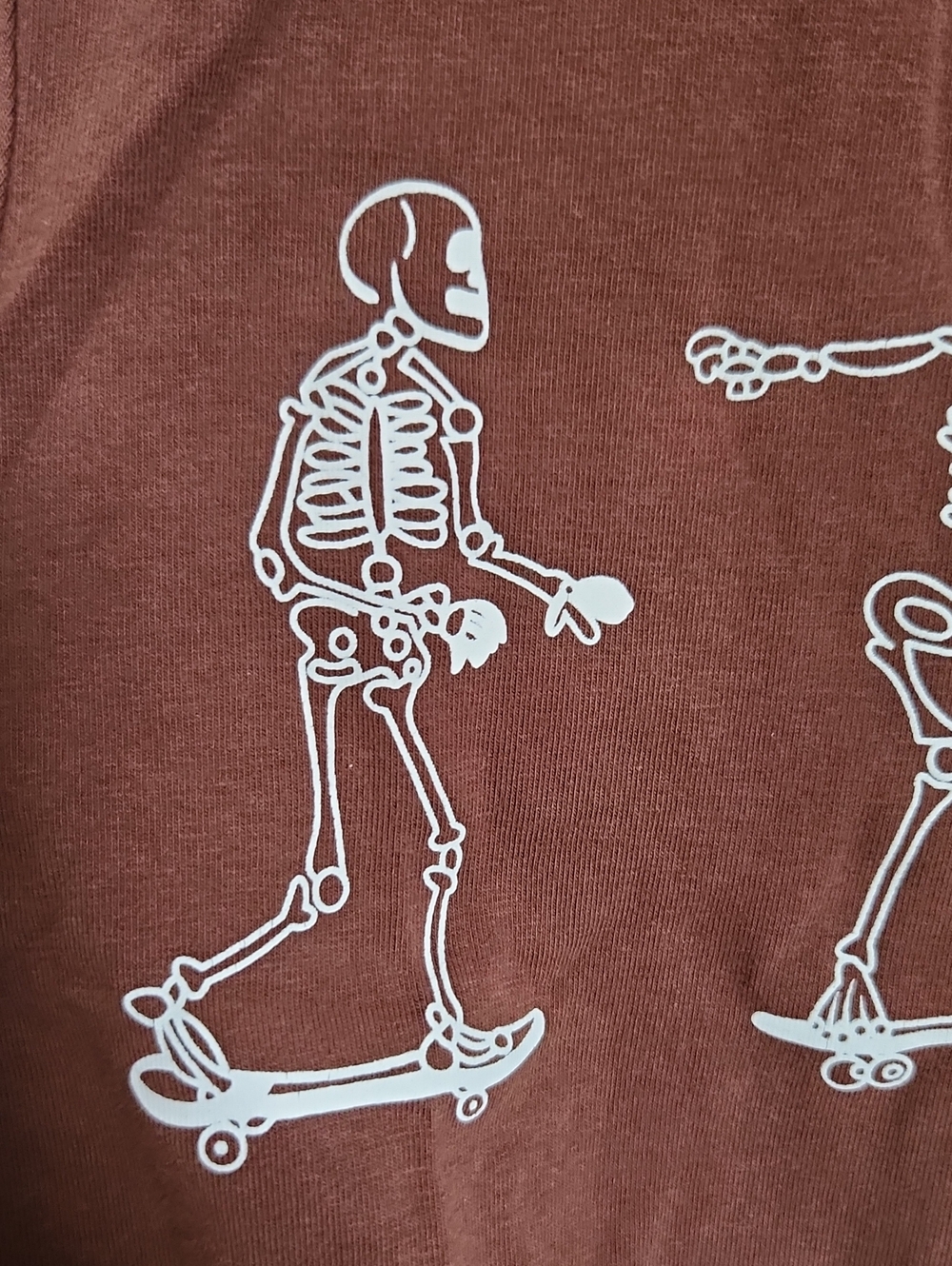 SHEIN Brown Cropped Tee with White Skeleton Skate Graphic - Picture 4 of 6